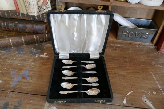 Vintage Silver Plated Spoons - Spoons Cutlery Set - Vintage Spoons - Antique Spoons - Vintage Teaspoons - Teaspoons - Vintage teaspoons -