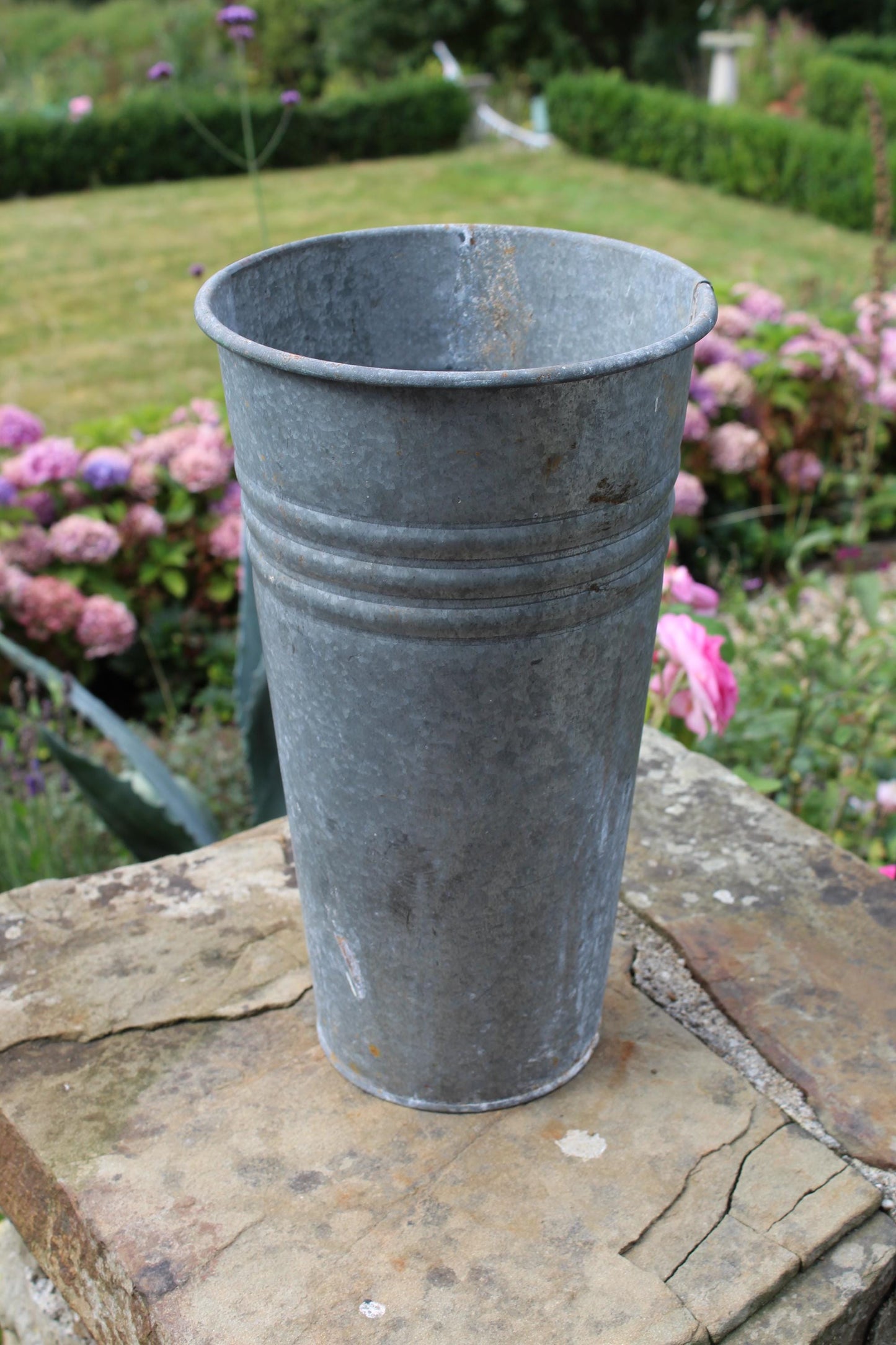 Vintage Flower Bucket, Vintage Metal Garden Planter, Vintage Galvanised Zinc Planter, Vintage Planter, Metal Planter, Metal Pot, farmhouse